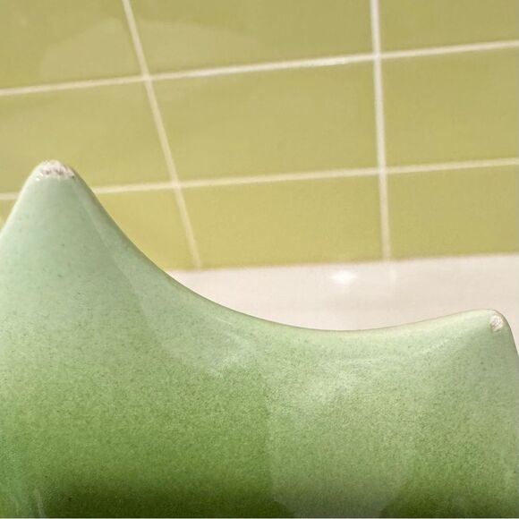 Vintage Holly & Berries Ceramic Holiday Dish — Festive Serving / Candy Tray - Picture 7 of 7